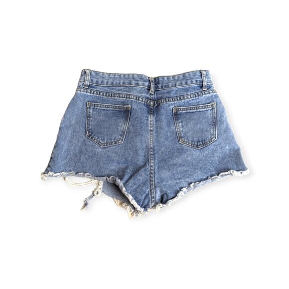 Wear Jeans Distressed Mid Wash High Rise Cut Off Jeans Shorts Size Medium - Picture 5 of 7